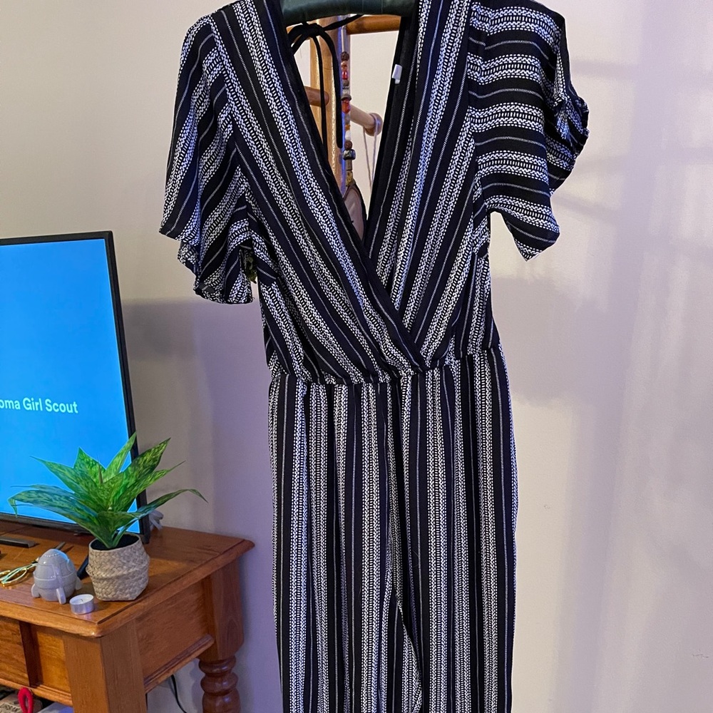 Black and white maxi jumper
